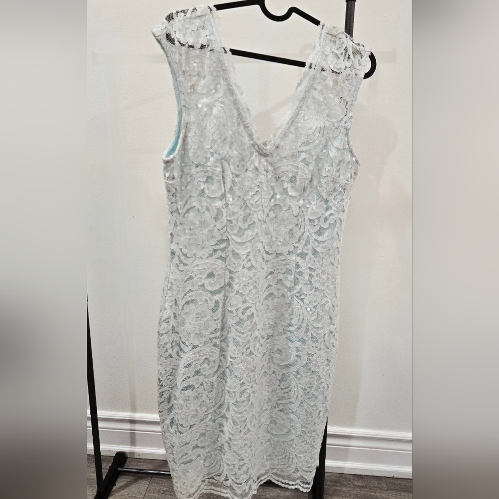 NWT - Le Chateau Lace Midi Dress in Light, Pastel Blue - Picture 2 of 6